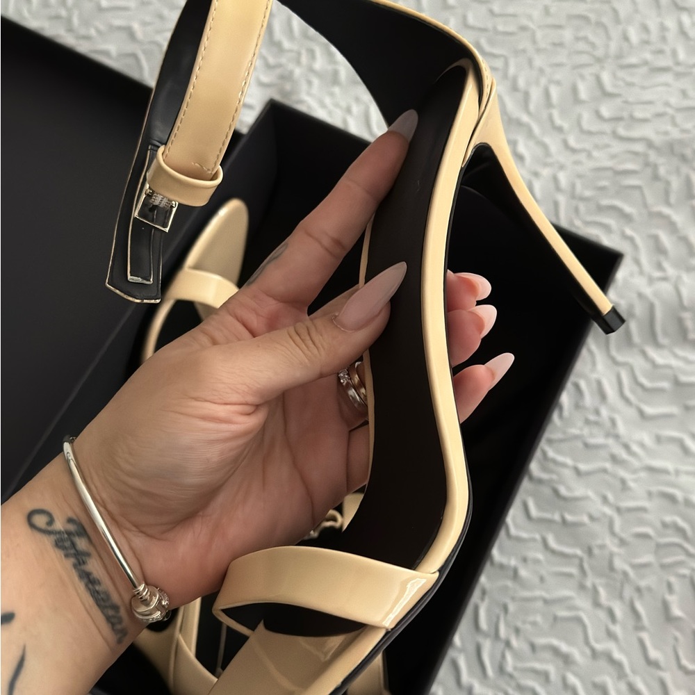 Theory Laisle Sandal